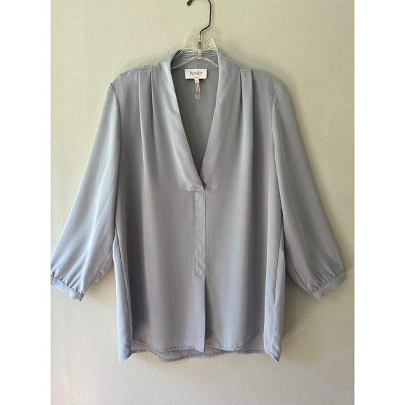 Laundry by Shelli Segal Gray Shirt V Neck Blouse Top Lightweight Size M - Picture 2 of 10